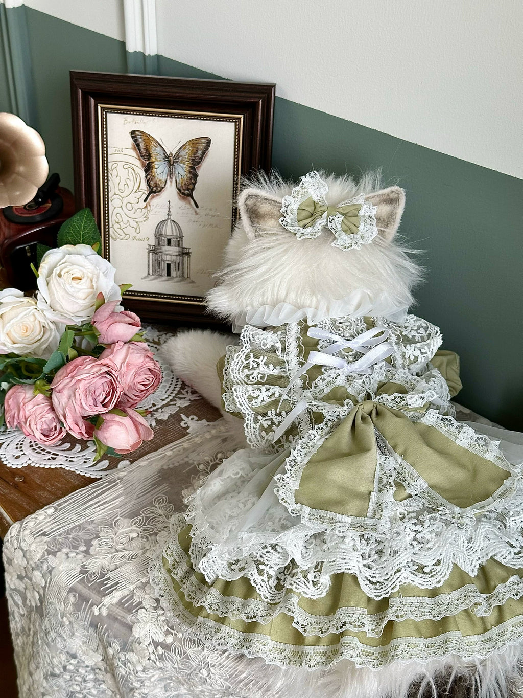 Matcha Picnic Pet Dress with Leash-Friendly Design